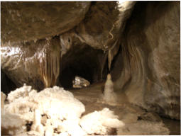 Fotoschlumpfs Abenteuer bereist die Atta-Höhlen in Attendorn!
