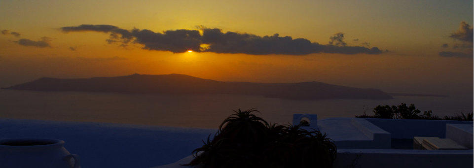 Sonnenuntergang ber der Chaldera von Santorin.   Fotoschlumpfs Abenteuer!