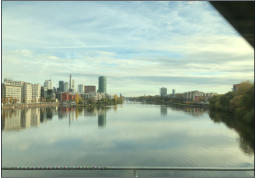 Fotoschlumpf und die Brcke ber den Main