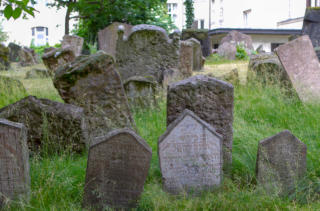 Jüdischer Friedhof Prag (c) Fotoschlumpfs Abenteuerreisen