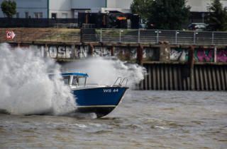 Polizeieinsatz im Hafen von Hamburg (c) Fotoschlumpfs Abenteuerreisen