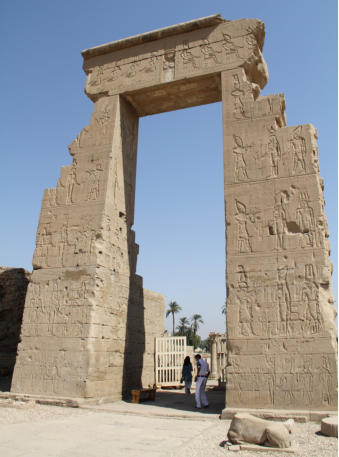 Auf Nilkreuzfahrt in Dendera. By Fotoschlumpfs Abenteuerreisen