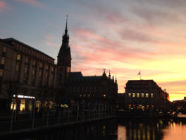 Fotoschlumpfs Abenteuerreisen hat dieses Bild 2009 in Hamburg mit dem IPhone gemacht!