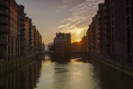 Fotoschlumpfs Abenteuerreisen hat dieses Bild 2014 in der Speicherstadt Hamburg gemacht!