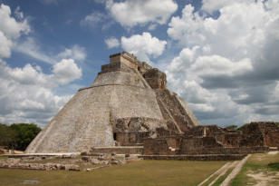 Fotoschlumpfs Abenteuerreisen in Uxmal.  Fotoschlumpfs Abenteuer