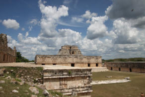 Fotoschlumpfs Abenteuerreisen in Uxmal.  Fotoschlumpfs Abenteuer