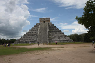 Rundgang in Chichen Itza  Fotoschlumpfs Abenteuerreisen