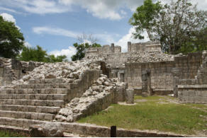 Rundgang in Chichen Itza  Fotoschlumpfs Abenteuerreisen