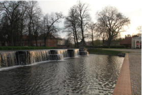 Fotoschlumpfs Abenteuerreisen im Ludwigsluster Schlosspark