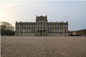 Fotoschlumpfs Abenteuerreisen im Ludwigsluster Schlosspark