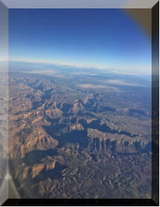 Fotoschlumpfs Abenteuer fliegt ber den Grand Canyon