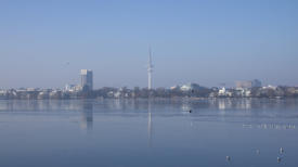 Spaziergang an der Auenalster in Hamburg (c) Fotoschumpfs Abenteuerreisen