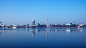 Spaziergang an der Auenalster in Hamburg (c) Fotoschumpfs Abenteuerreisen