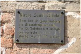 Fotoschlumpfs Abenteurreisenund Kirchenruine von Zerbst